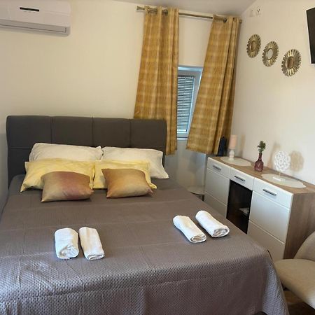 Apartment & Studio Vrdoljak Sveti Anton  Dış mekan fotoğraf