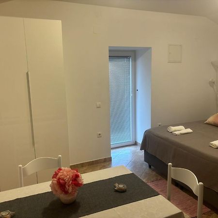 Apartment & Studio Vrdoljak Sveti Anton  Dış mekan fotoğraf
