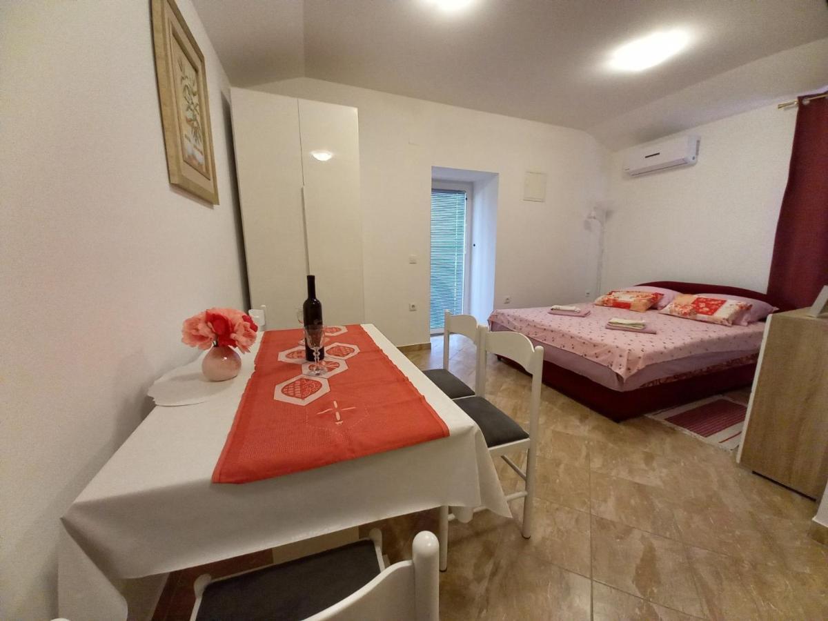 Apartment & Studio Vrdoljak Sveti Anton  Dış mekan fotoğraf