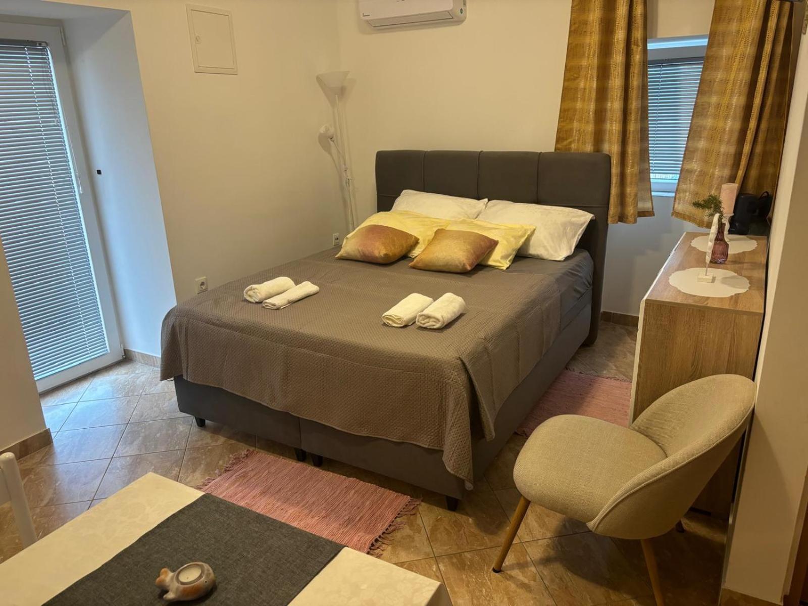 Apartment & Studio Vrdoljak Sveti Anton  Dış mekan fotoğraf